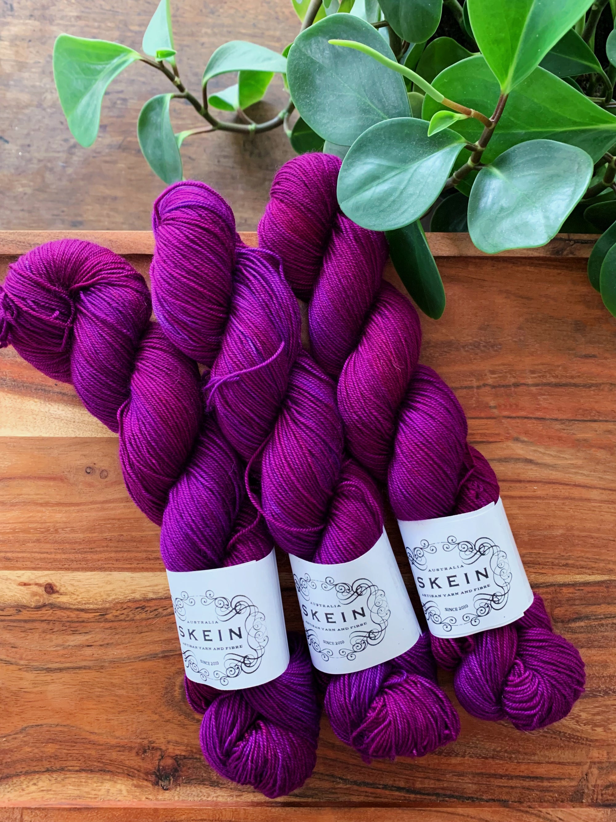 Vivid Violet - Skein Classics - Allure